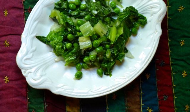 English Peas Sauteed with Lettuce